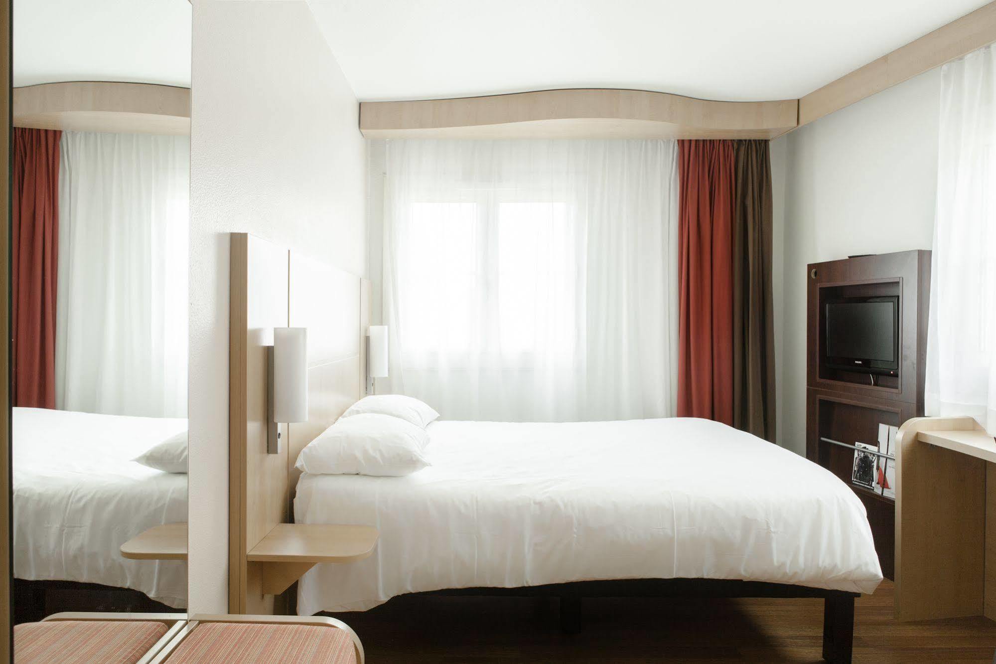 Ibis Lille Centre Grand Place Esterno foto